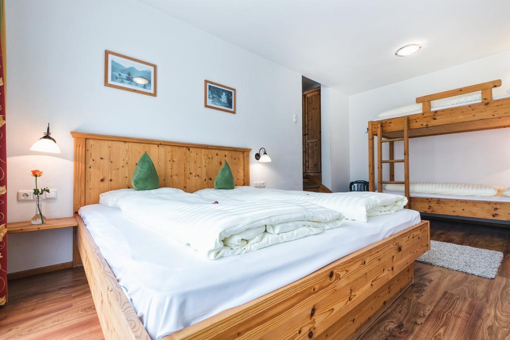Apparthotel Alpenchalet Neukirchen am Großvenediger Exteriör bild