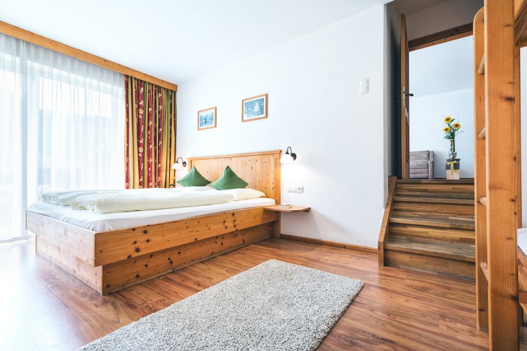 Apparthotel Alpenchalet Neukirchen am Großvenediger Exteriör bild
